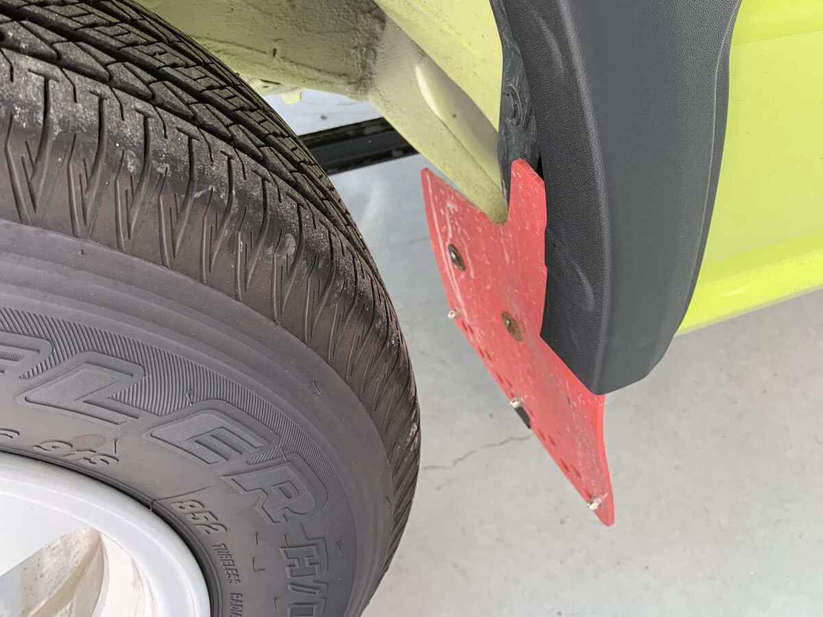 ジムニーのマッドフラップの効果・必要性・車検について｜おすすめ 