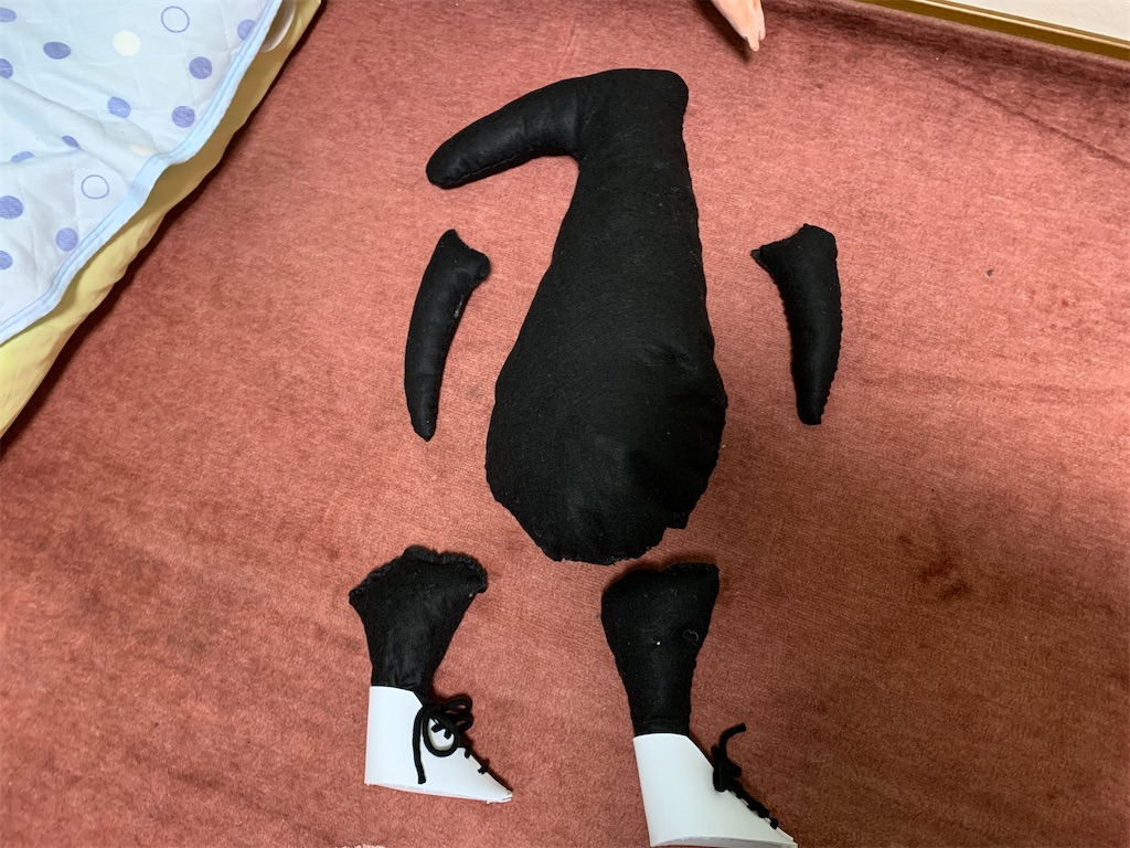羊毛フェルト⁄ 猫バニーちゃん・旅猫にゃらん造形作品
