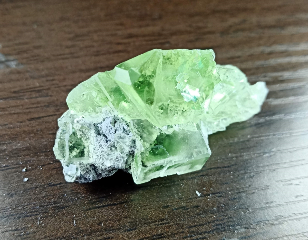 趣味の鉱物収集 フローライト（中国湖南省 シャンファーリン産） - 家