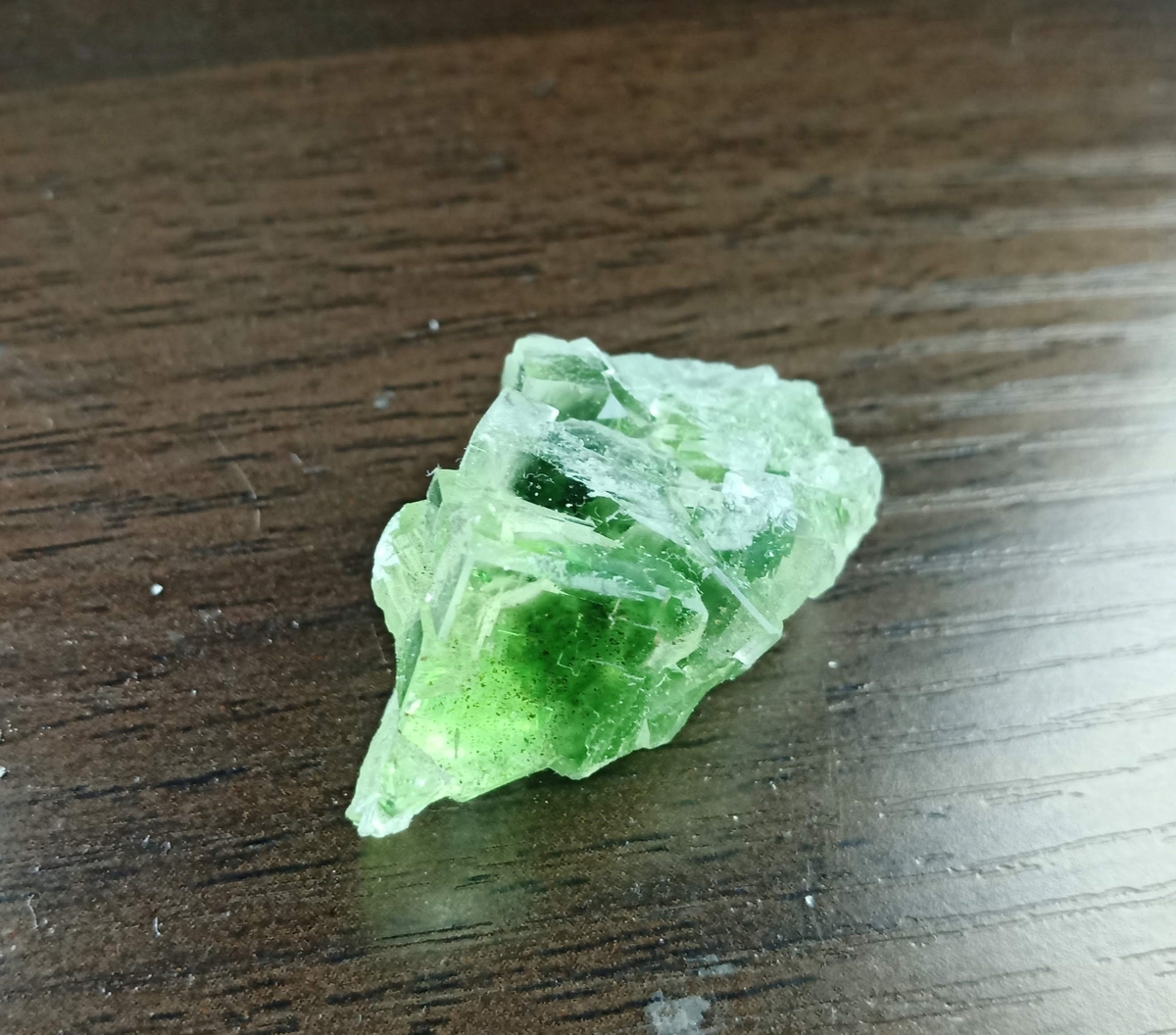 シャンファーリン産　グリーンフローライトと水晶　原石 シャンファーリン産】グリーンフローライト原石 ｜中国湖南省