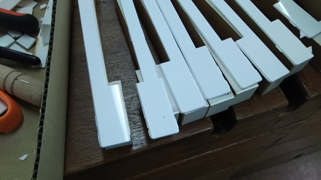 鍵盤 白鍵 の張り替え Piano Cafe Scherzando ピアノカフェ