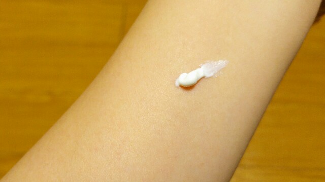 化粧下地　デルメッド　コスメ使い切り　美白