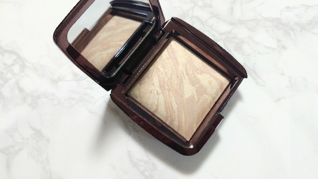 HOURGLASSフェイスパウダー HOURGLASS アワーグラス Ambient® Lighting Powder& Strobe Lighting