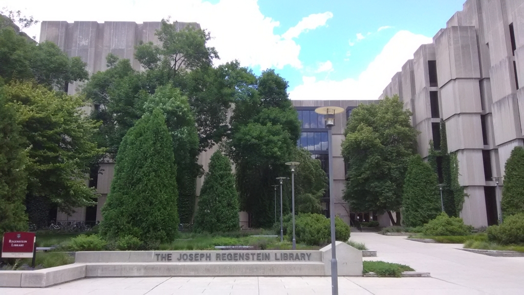 Rの図書館。 子どもと多摩図書館へ | ton2net.com