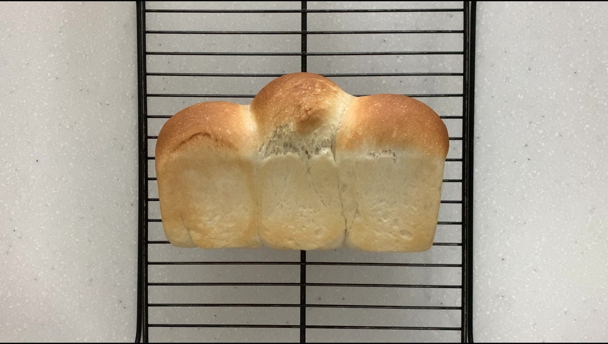 セリアのパウンド型で焼いたパン