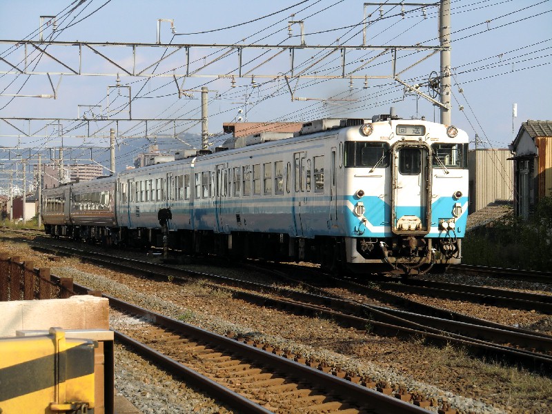 普段見られないjr四国2000系気動車とキハ47連結回送 Jr撮影日記