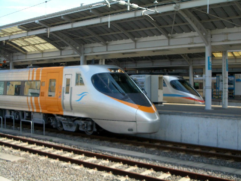 2004年10月 JR四国8000系特急電車にPlayback - JR撮影日記