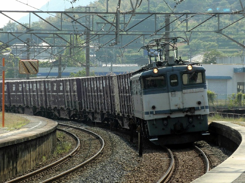 寝台特急ブルートレインを連結したEF65-1101号機 四国を走る - JR撮影日記