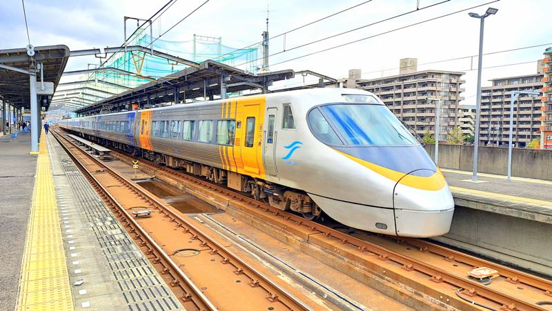 四国８０００系　しおかぜ 到着後も撮影 8000系特急「しおかぜ」 - JR撮影日記