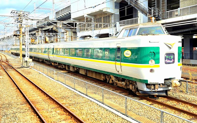 381系緑やくも色 6月14日で運行終了 - JR撮影日記