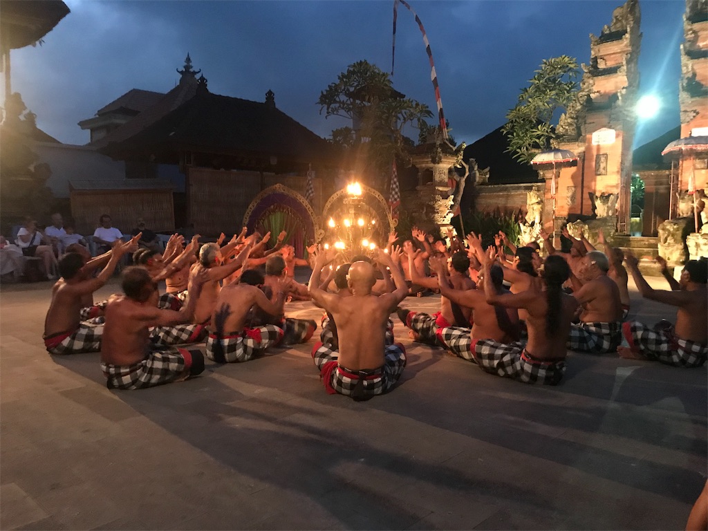バリ島旅行 ケチャダンス Padang Tegal Kaja またマレーシアに住むらしい 今度は猫も バリ島旅行 ケチャダンス Padang Tegal Kaja またマレーシアに住むらしい 今度は猫も