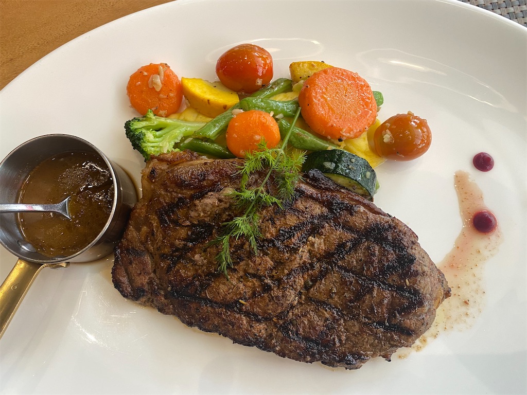 洋) ROCK SALT Hartamas またマレーシアに住むらしい。今度は猫も。