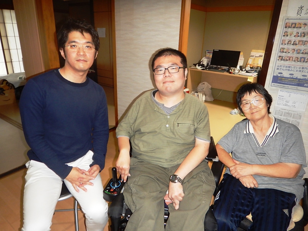 f:id:seisakuken:20160922141705j:plain 伊藤嘉高事務局長、齋藤直希会員、齋藤郁子会員
