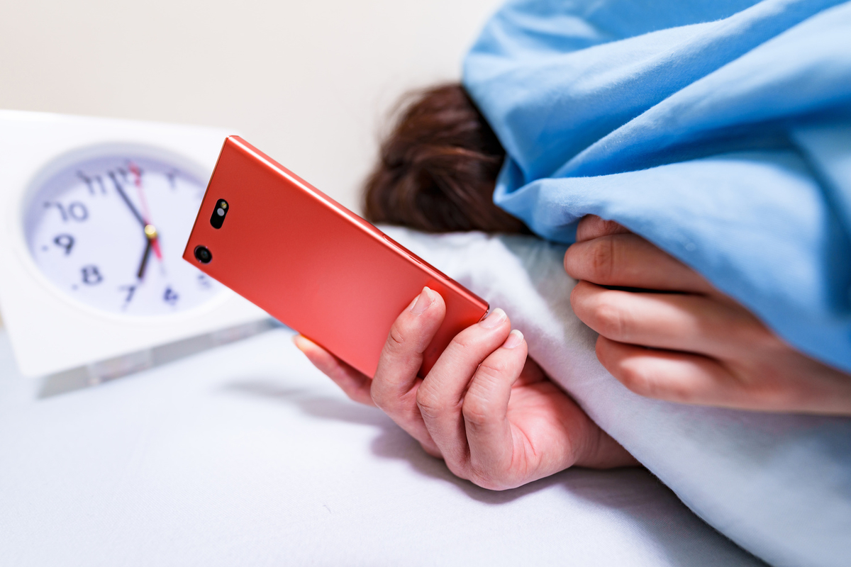 スマホのスヌーズ機能は悪影響 ココロの健康に役立つ知識５選 青春オンライン