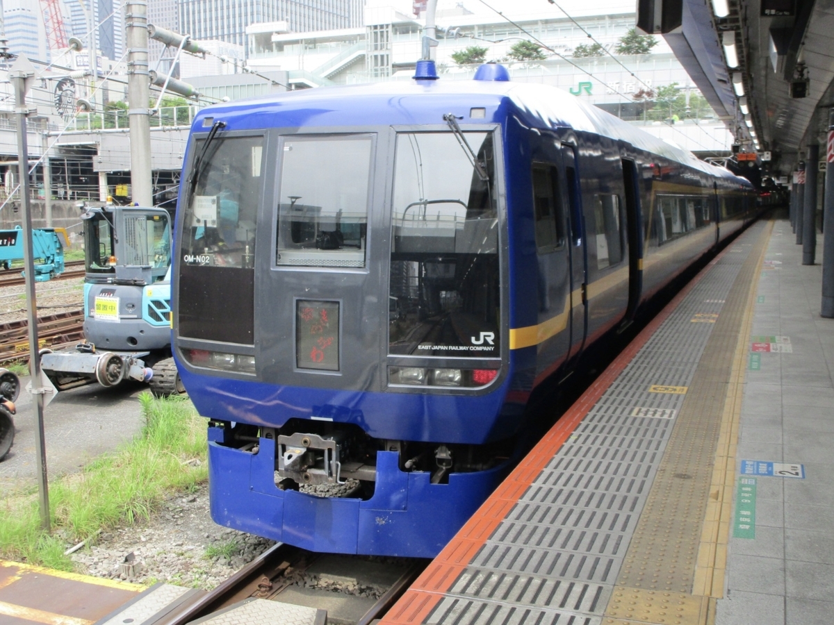 特急「きぬがわ」の荷物置き場について
