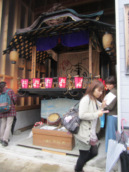 f:id:semi_rakuraku:20111030144836j:image:w360