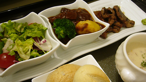 牛タンシチュー