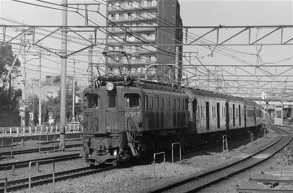 EF57 7号機公開 - 線路端のブログⅡ