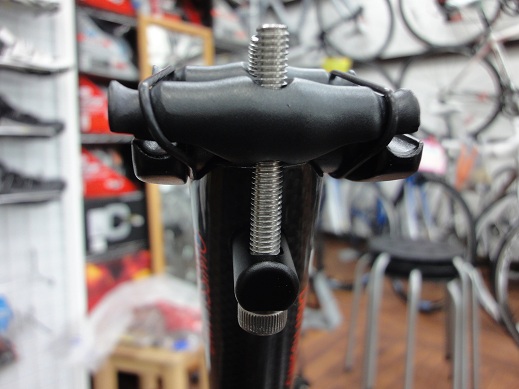 セライタリア SLR サドル　DEDA カーボンシートポストセット セライタリア SLR サドル DEDA カーボンシートポストセット セレ