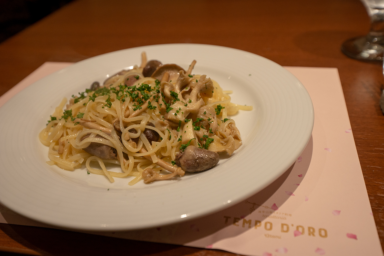 トラットリア テンポ ドーロ（torattoria TEMPO D'ORO）の鳥のハツとキノコのパスタ