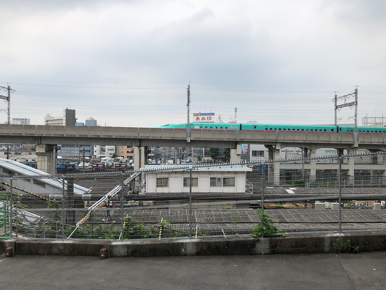 田端駅前の、帆高と陽菜が出会う場所