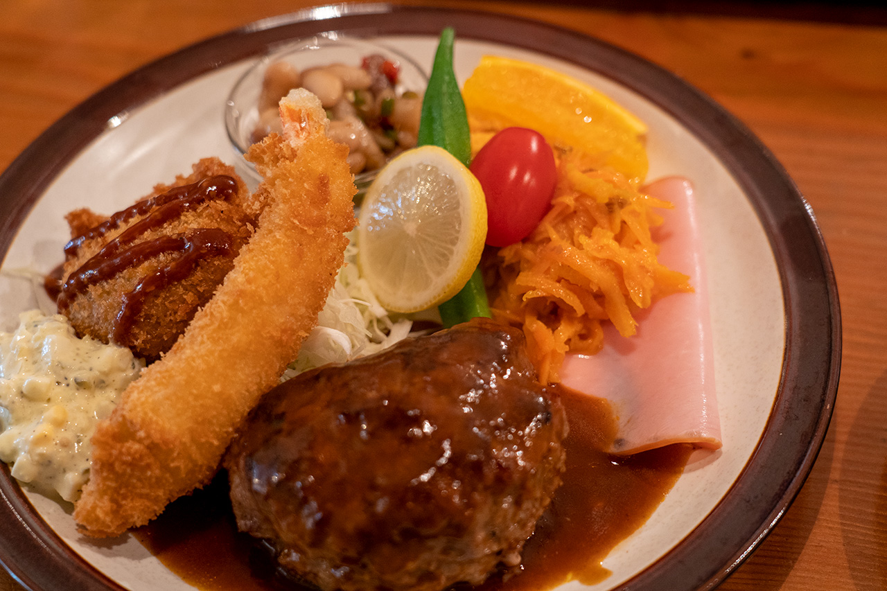 高野の町洋食〈まるさか洋食堂〉ランチ　