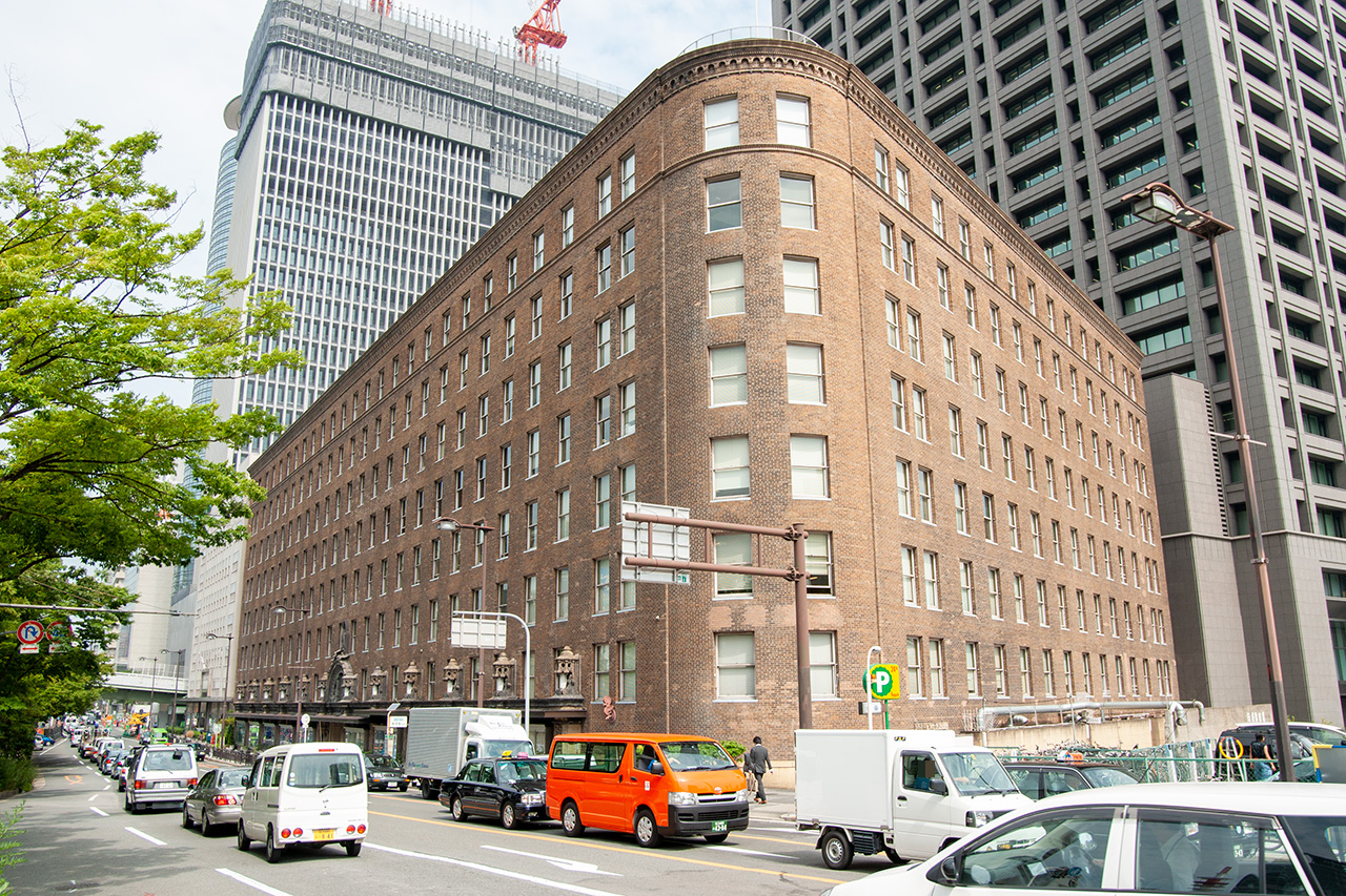 ダイビル外観