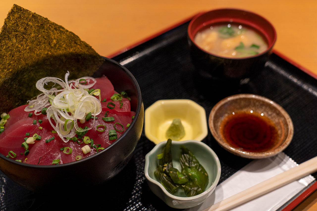 水喜（みずき）のマグロ丼