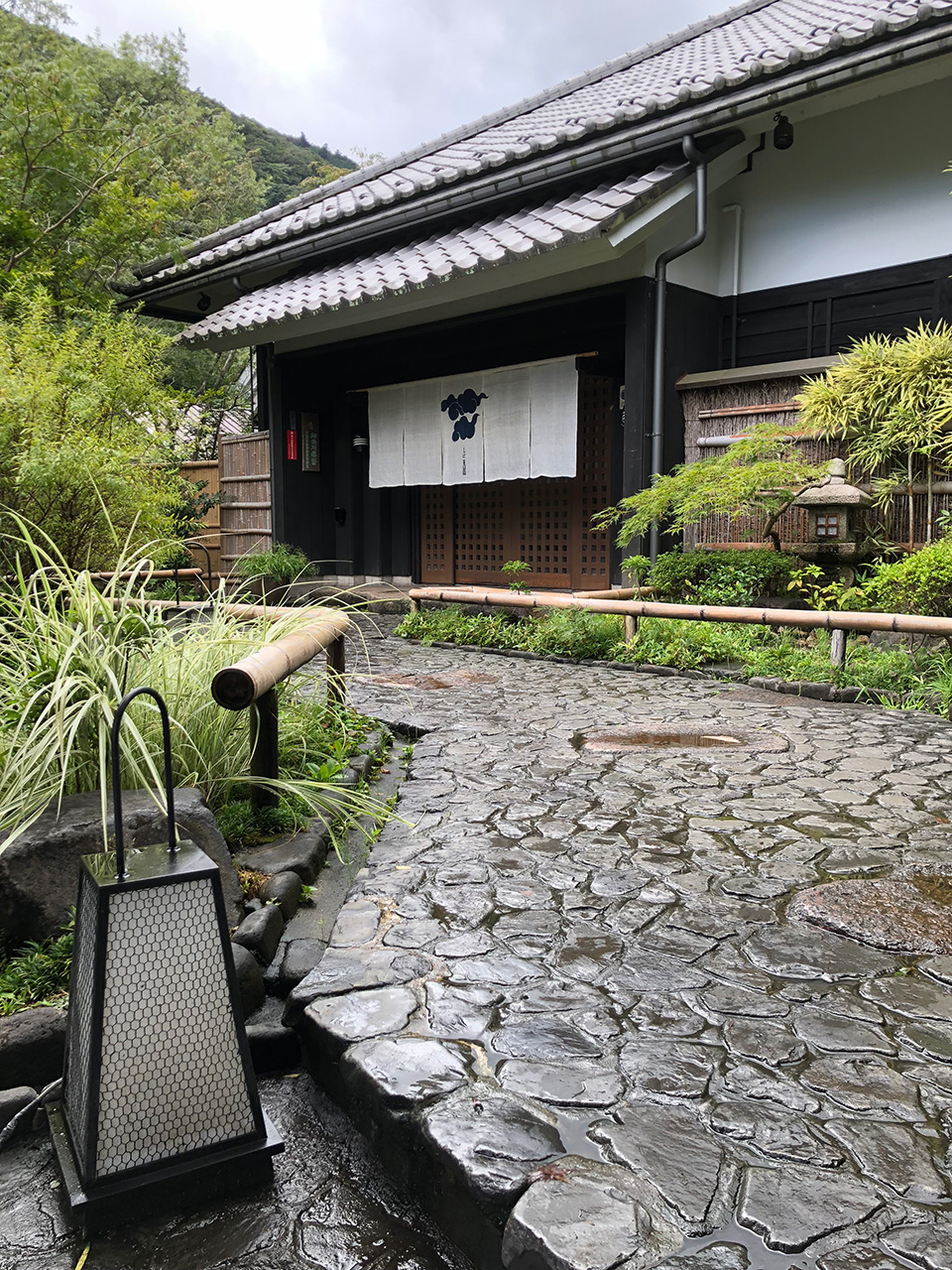 箱根湯本温泉〈天山湯治郷〉エントランス