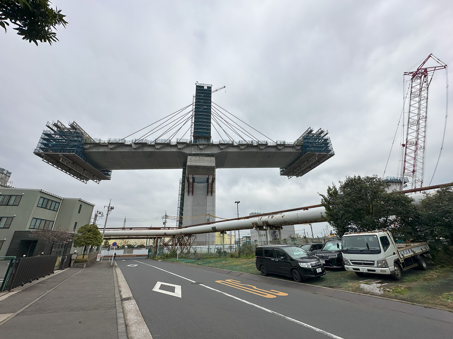 水江町側の川崎港臨港道路東扇島水江町線の橋脚