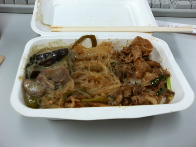 アジアンランチで買ったカレー等