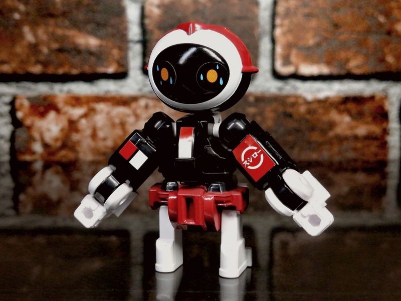 【ロボホン弟】本体、備品付 シャープ、モバイル型ロボット「RoBoHoN（ロボホン）」の弟