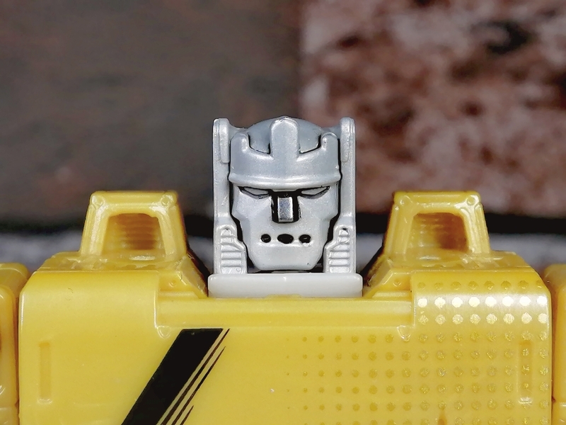 Generations Comic Edition Autobot Flame & Emirate Xaaron