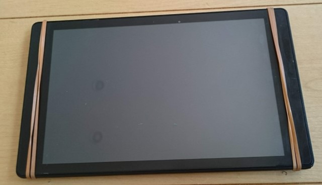 100円でアマゾンfirehd8を車に取り付けてみた 節約実践日記 100円でアマゾンfirehd8を車に取り付けてみた 節約実践日記