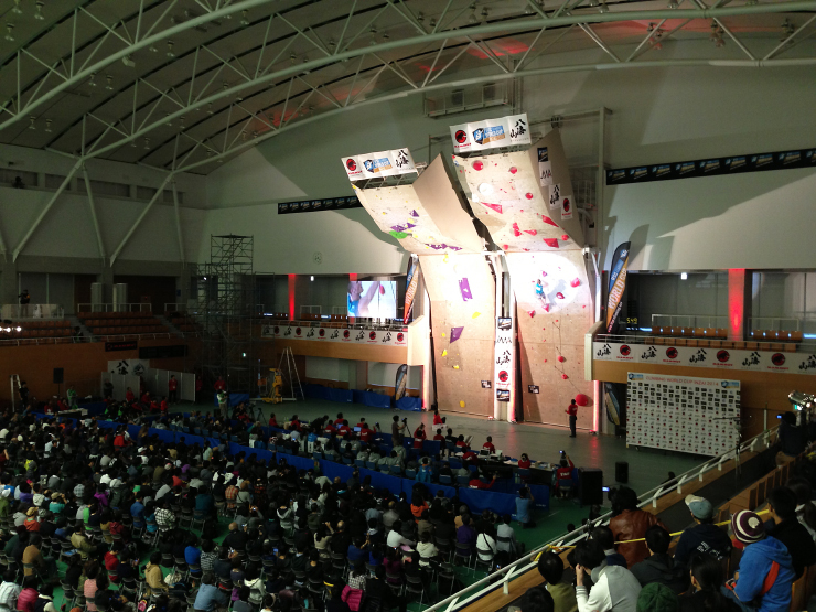 松山下公園総合体育館