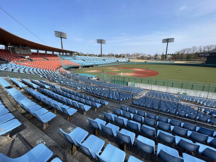 福島県営あづま球場