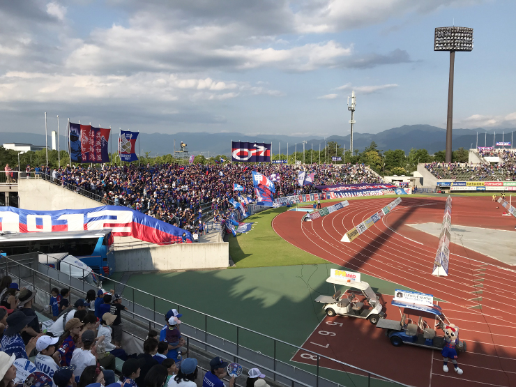 山梨県小瀬スポーツ公園陸上競技場
