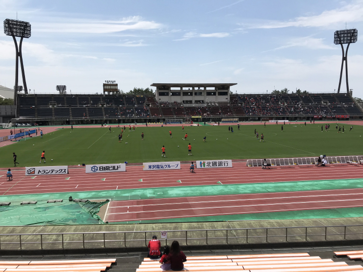 石川県西部緑地公園陸上競技場