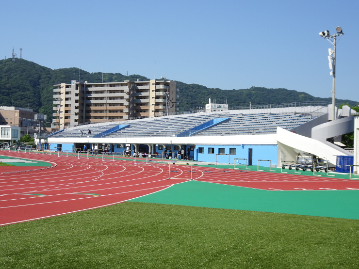徳島市陸上競技場