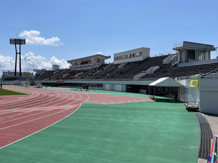 新潟市陸上競技場
