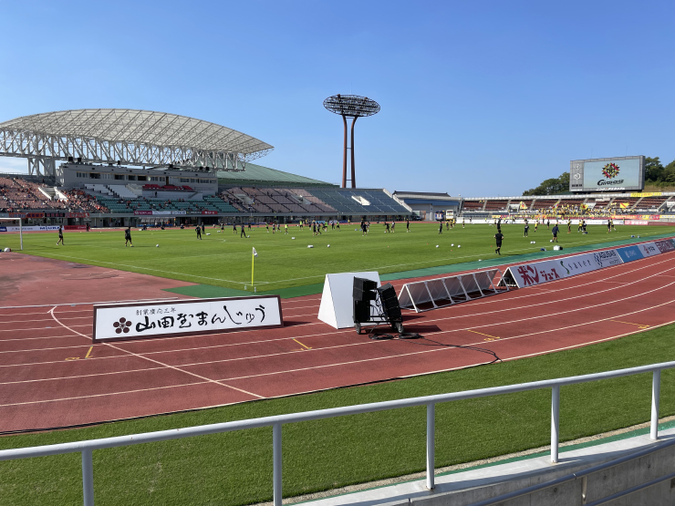 愛媛県総合運動公園陸上競技場