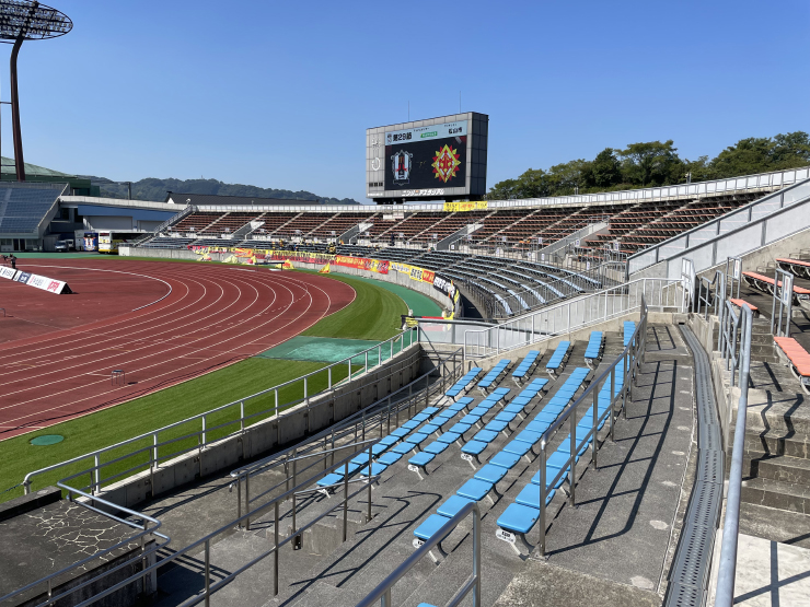 愛媛県総合運動公園陸上競技場