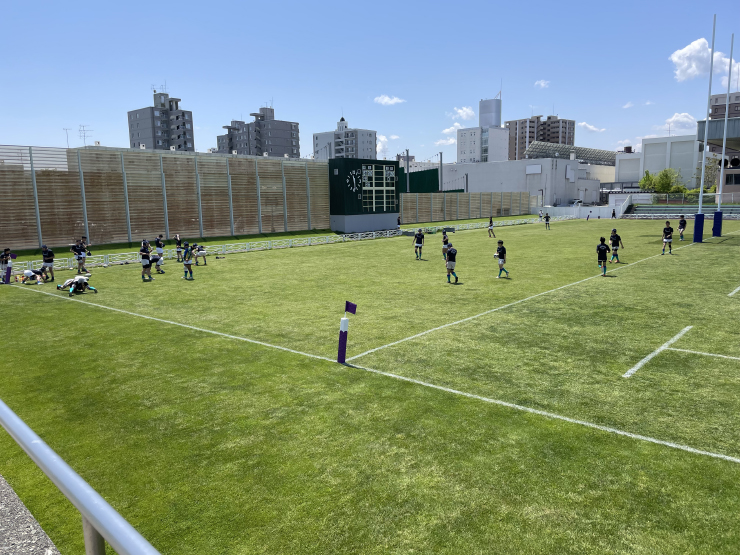 月寒屋外競技場