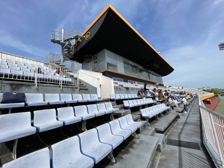 東員町スポーツ公園陸上競技場
