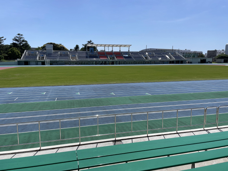 神奈川県立スポーツセンター陸上競技場
