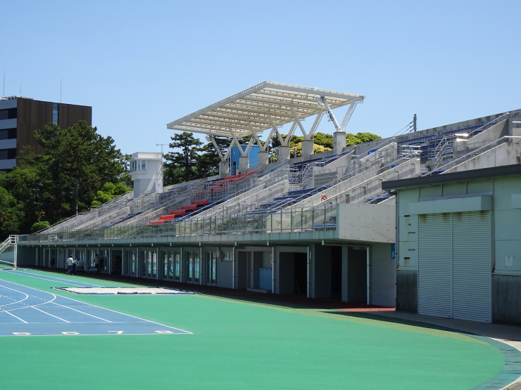 神奈川県立スポーツセンター陸上競技場