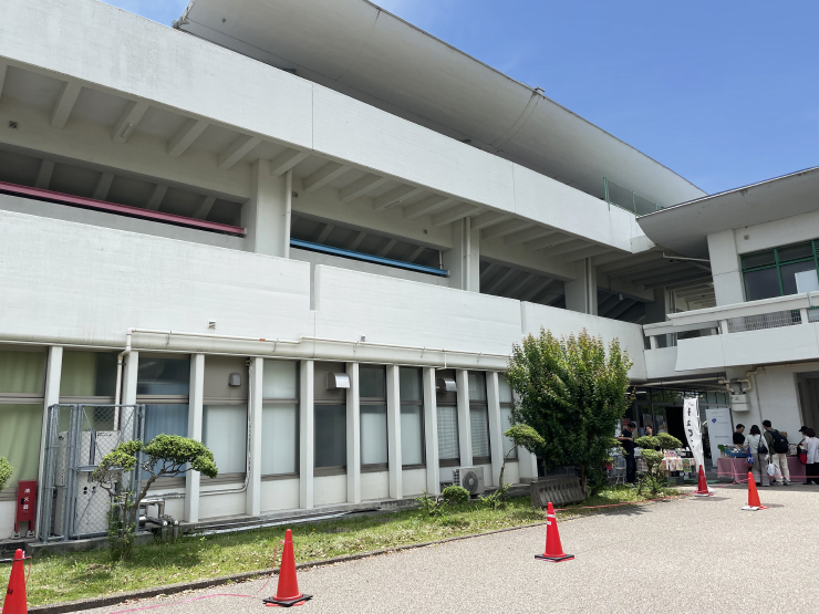 四日市市中央陸上競技場