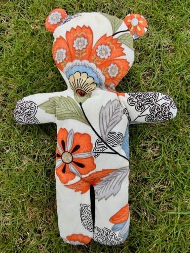 くまのぬいぐるみ　ランラン　着物生地