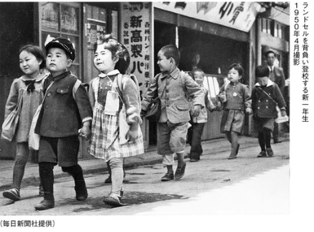 コラム11 ランドセル そのはじまりは？ - 小説にみる明治・大正・昭和