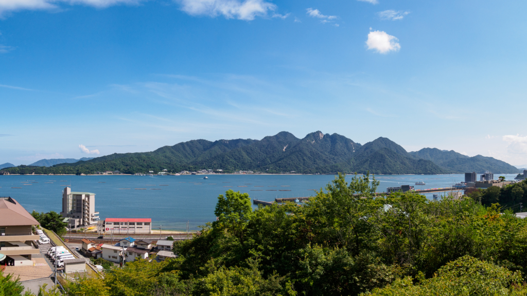 「神の島」こと宮島を望む瀬戸内海沿いの街、広島・大野町 - SUUMOタウン